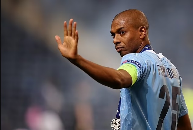 Manchester City prolonge Fernandinho